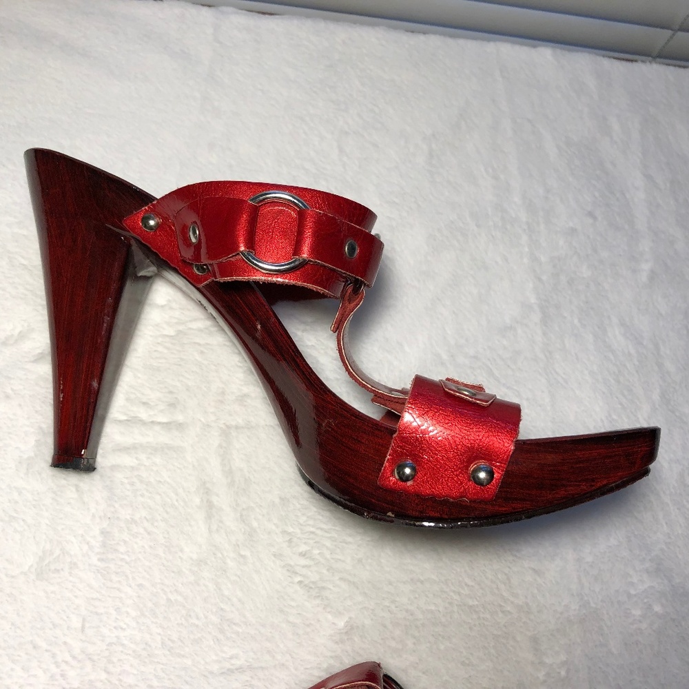 Charles David Shiny Red Leather High Heels VGUC!
